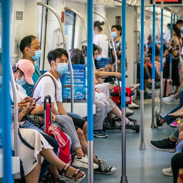 Ο κορονοϊός δε σχετίζεται με νυχτερίδες, ούτε είναι αποτέλεσμα εργαστηρίου