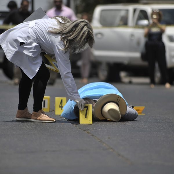 Η μάχη και ο θάνατος του ανθρώπου που τα έβαλε με τον El Chapo