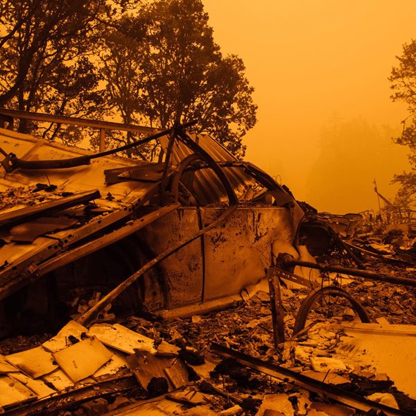 Χιλιάδες άνθρωποι στο Όρεγκον αναζητούν καταφύγιο από τις φονικές πυρκαγιές