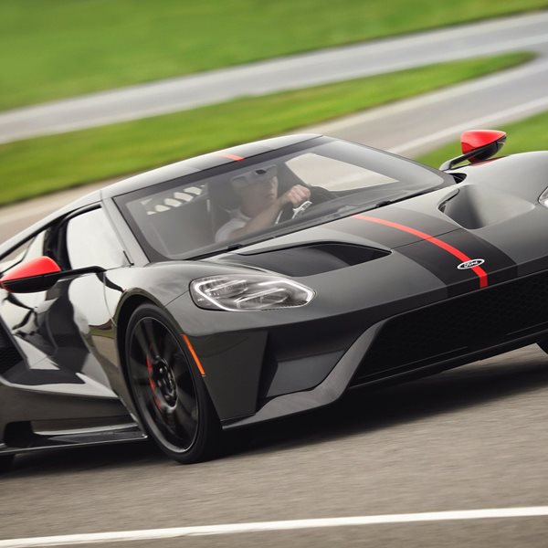 Ford GT Carbon Series: Το supercar της πίστας έτοιμο για τον δρόμο