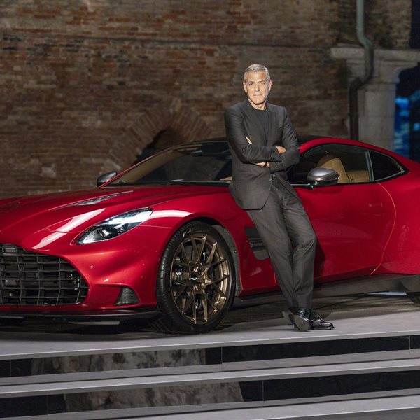 Τέλειος συνδυασμός σημαίνει νέα Aston Martin Vanquish και George Clooney