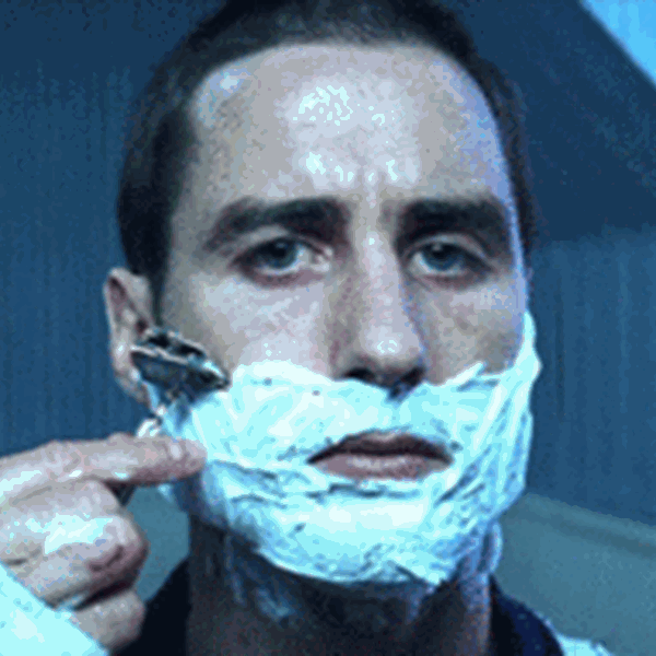 Tips για να σταματήσεις την αιμορραγία αν κοπείς στο ξύρισμα