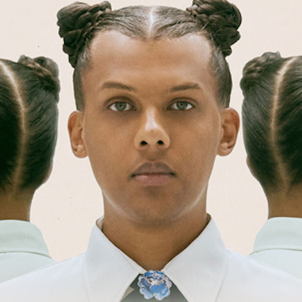 Μαθήματα πάρτι από τον Stromae