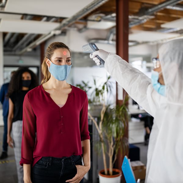 Τα 3 σενάρια για την εξέλιξη της πανδημίας τον χειμώνα