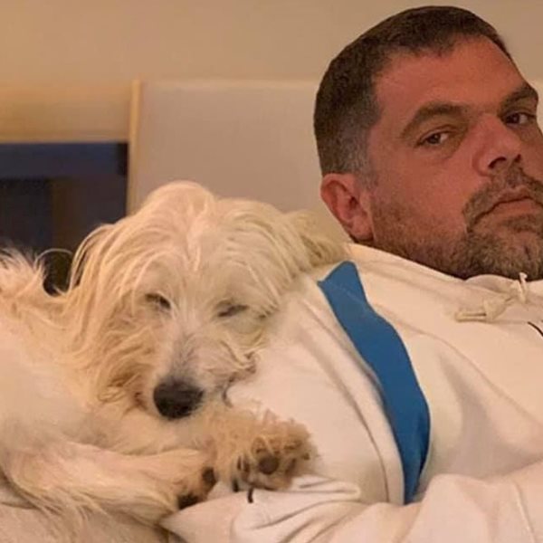 O Δημήτρης Παπανικολάου βοήθησε 13χρονη με σύνδρομο Άσπεργκερ να πάει σχολείο