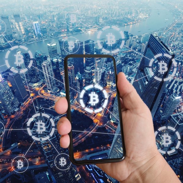 Ποιος είναι o CEO των Crypto και γιατί κινδυνεύει με δίωξη για απάτη;