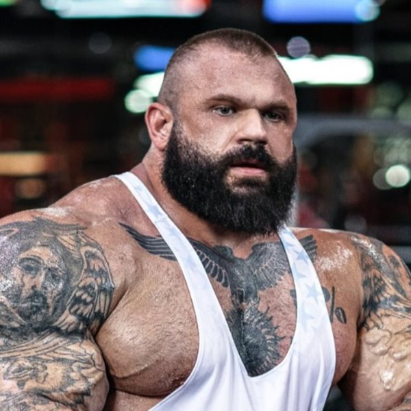 Ποια είναι η αιτία θανάτου του 'μεταλλαγμένου' bodybuilder μόλις 36 ετών