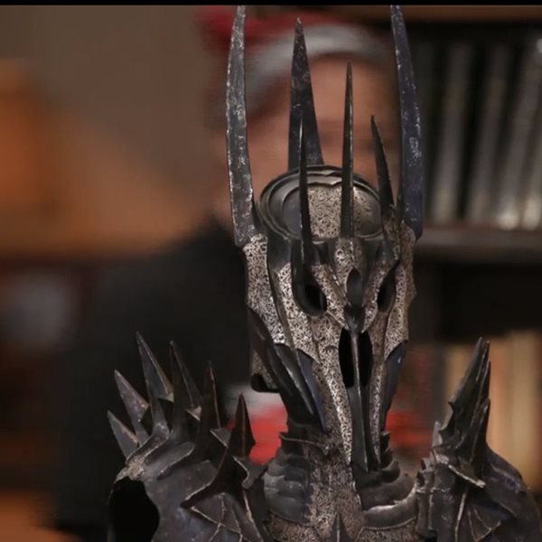 Τι σχέση έχει ο Σάουρον από τον Άρχοντα των Δαχτυλιδιών με τη Δέσποινα Μοιραράκη;