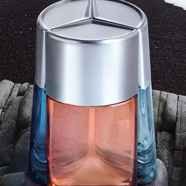 Γη, θάλασσα και αέρας κυκλοφορούν σε άρωμα από την Mercedes-Benz