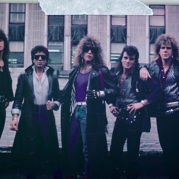 Κάπως ανυπομονούμε για τη σειρά ντοκιμαντέρ των Bon Jovi στο Disney+