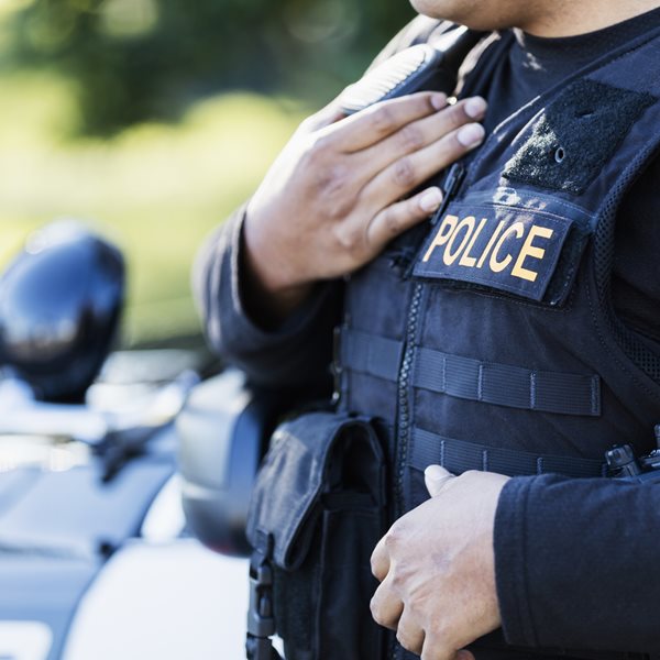 Επίθεση σε αστυνομικό μπροστά στο Ολύμπιον, στη Θεσσαλονίκη