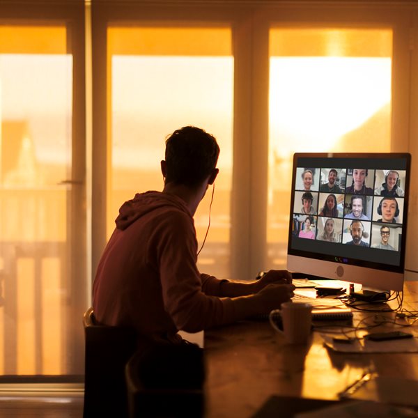 Το social distancing προκαλεί κοινωνική λιγούρα