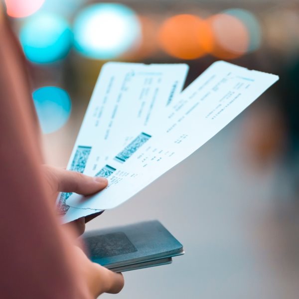 Οι παράγοντες που καθορίζουν τις τιμές των αεροπορικών εισιτηρίων