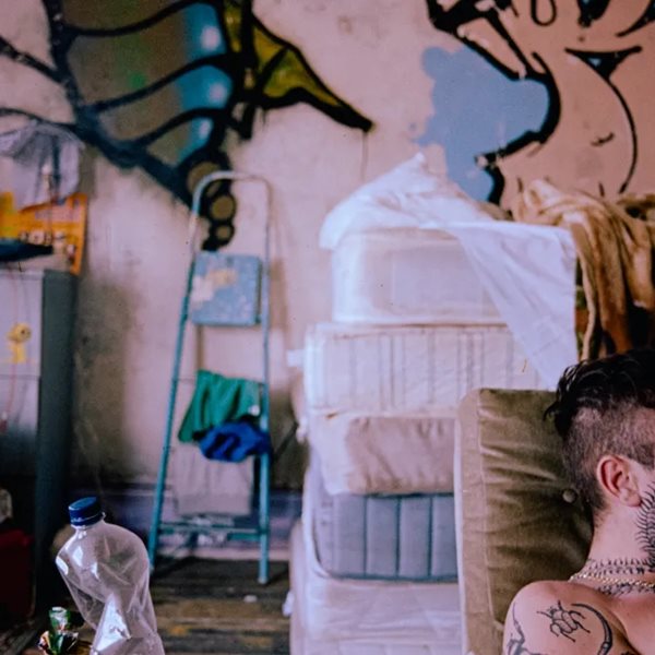 Το trailer του Bird με τον Barry Keoghan είναι όσο σουρρεάλ το περιμέναμε