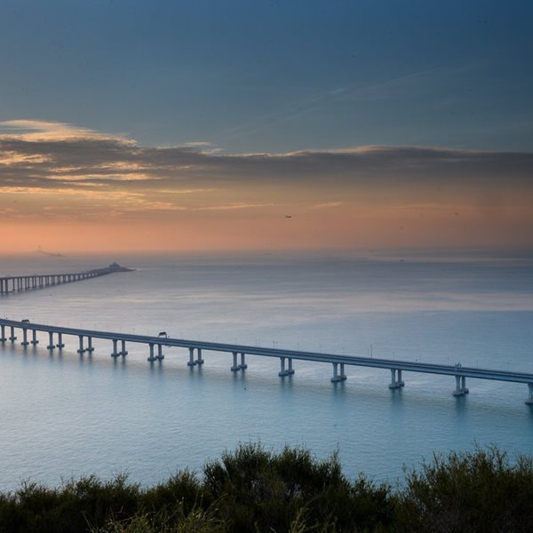 Στην Κίνα μόλις έφτιαξαν την μεγαλύτερη θαλάσσια γέφυρα του κόσμου