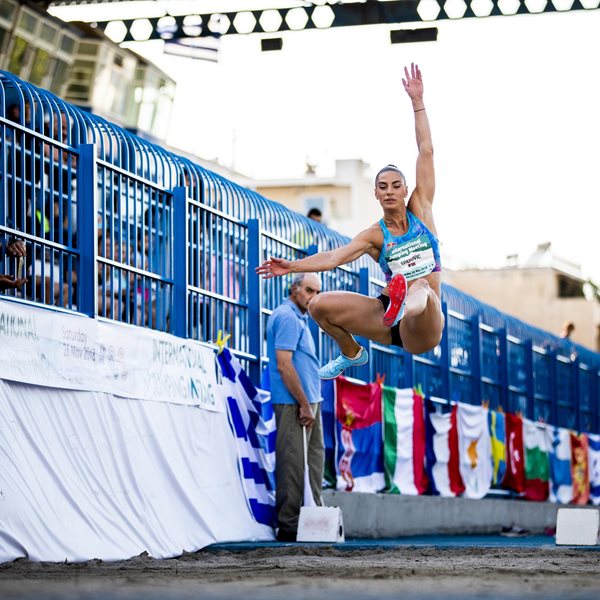 Η Ivana Spanovic είναι ένας επιπλέον λόγος για να αγαπήσεις το άλμα εις μήκος