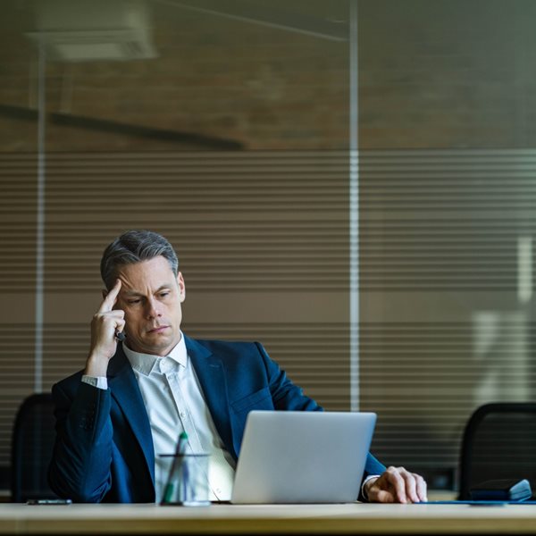 Γιατί οι μεγάλες εταιρείες "πονοκεφαλιάζουν" με την Τεχνητή Νοημοσύνη