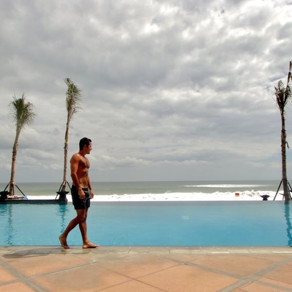 SUITE 2025: Ο Αλέξανδρος Χριστόπουλος παρουσιάζει το πιο ατμοσφαιρικό του soundtrack