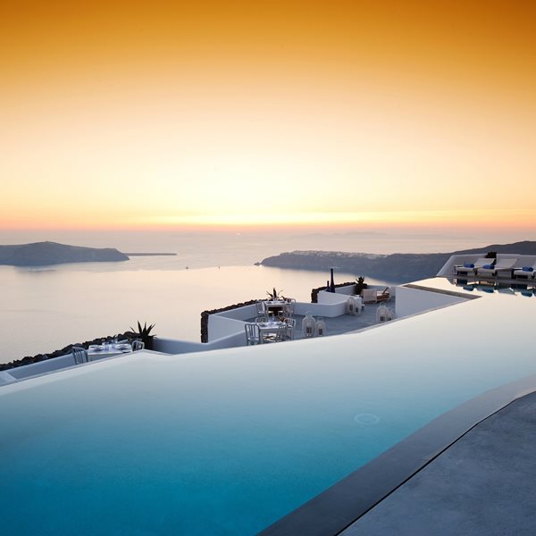 10 πισίνες με την εντυπωσιακότερη θέα στον πλανήτη