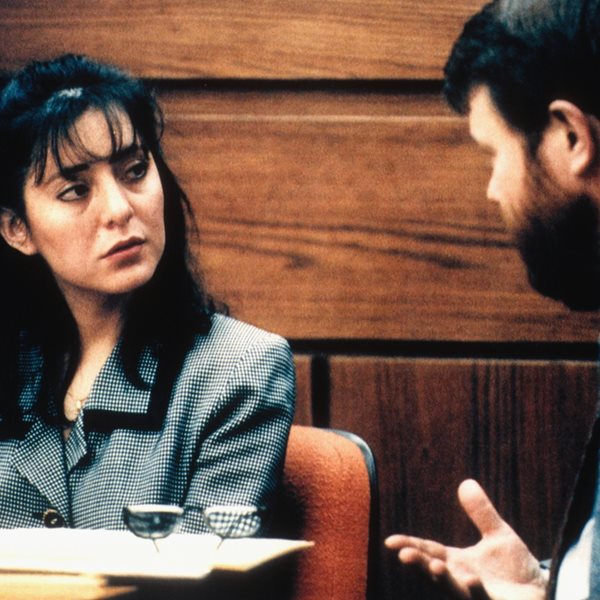 26 χρόνια μετά, η ιστορία της Lorena Bobbit παραμένει δραματικά επίκαιρη