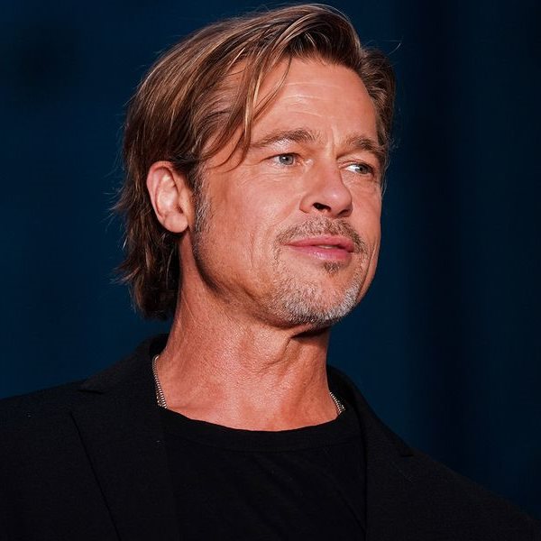 Χολιγουντιανά μαθήματα για στιλάτο total black look