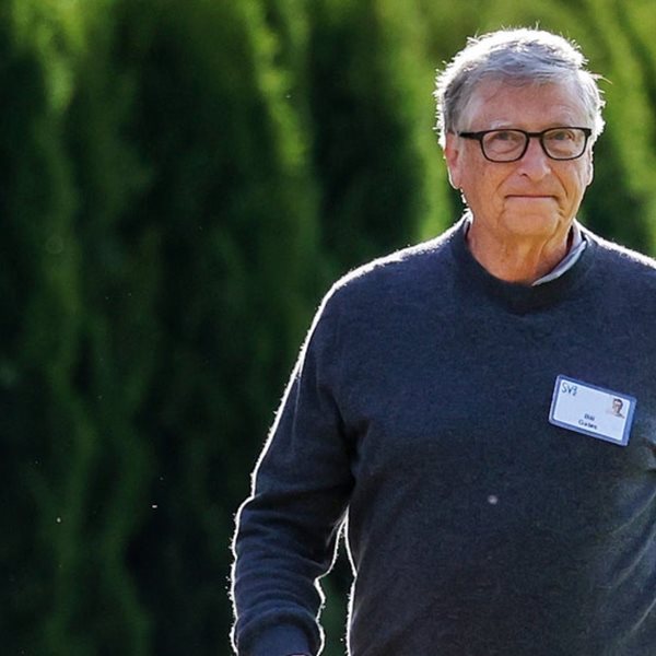 Σε άλλα νέα, ο Bill Gates προσπαθούσε να μην κοιμάται γιατί το θεωρούσε "τεμπελιά"
