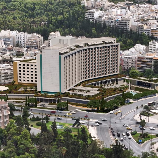 Το θρυλικό Hilton γίνεται The Ilisian