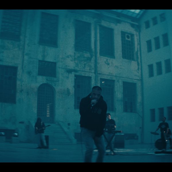 Το νέο τραγούδι των ΛΕΞ & Kepler is Free έχει 'άρωμα' Γιάννη Οικονομίδη (video)