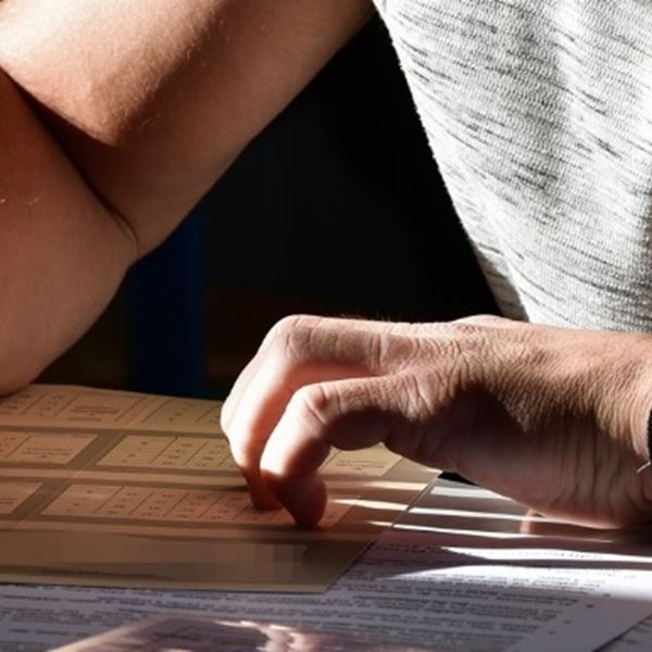 Το γιατρικό της αμόλυντης λογοτεχνίας, το κείμενο της καραντίνας στις Πανελλαδικές