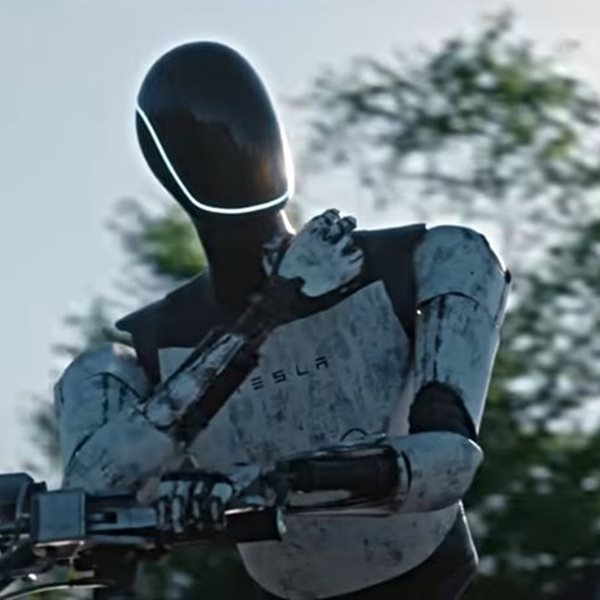 Απίστευτη ταινία μικρού μήκους με πρωταγωνιστή το ρομπότ Tesla Optimus (video)