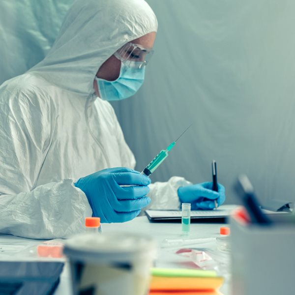 Ο πλανήτης σε αγώνα δρόμου για το εμβόλιο του κορονοϊού