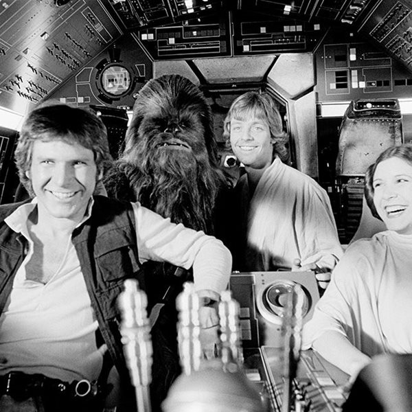 Αυτό το λεύκωμα είναι γεμάτο με backstage υλικό από τις πρώτες μέρες του Star Wars