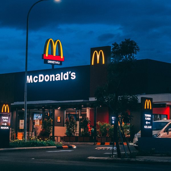 Ακτιβιστές υπέρ της Παλαιστίνης έβαλαν αρουραίους σε McDonald's στο Μπέρμινγχαμ