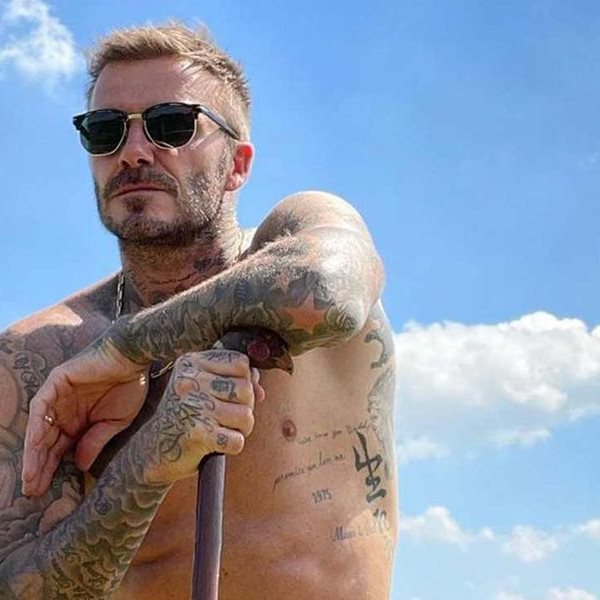 Για τον David Beckham, αρκεί ένα τζην και τα γυαλιά του