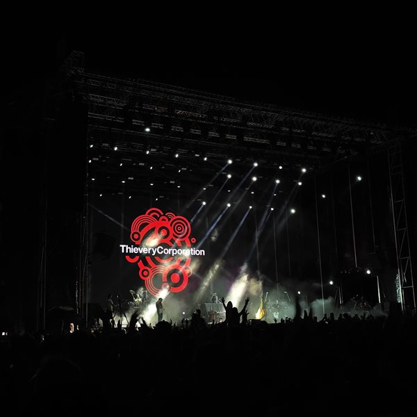 Βρήκαμε τον τρόπο για να κάνεις τις συναυλίες του καλοκαιριού αξέχαστες, στην κυριολεξία