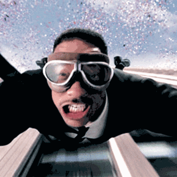 Ο Will Smith για να γιορτάσει τα 50 του χρόνια πήδηξε από ελικόπτερο