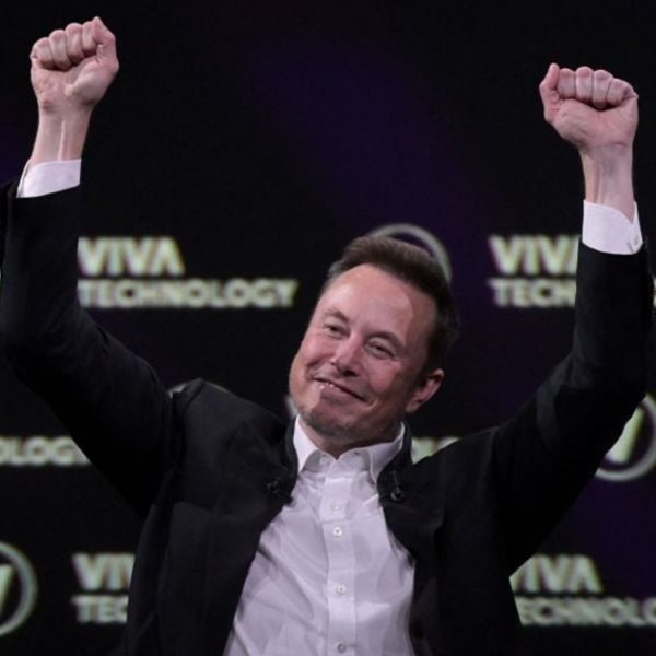 Ο Elon Musk ετοιμάζει extreme make over στο Twitter