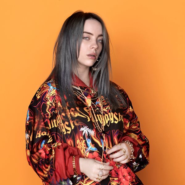 H Billie Eilish λεέι ότι θα έπρεπε να έχει διδακτορικό στον αυνανισμό
