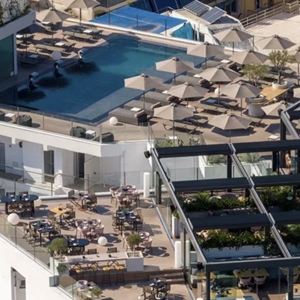 Δροσιστικά καταφύγια στις πισίνες της Αθήνας