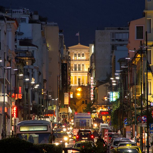 H υπερβολική χαλάρωση στα μέτρα τρομάζει τους ειδικούς