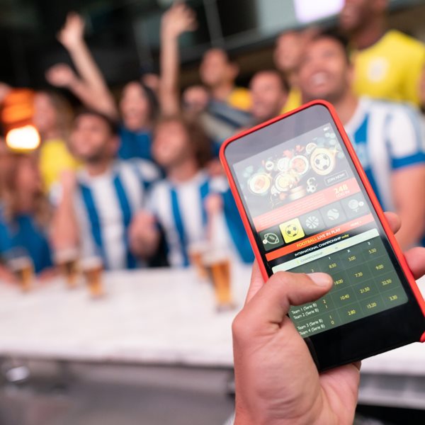 Πόσα λεφτά δίνουν οι Έλληνες στον τζόγο-ποντάρουν περισσότερο το 2025