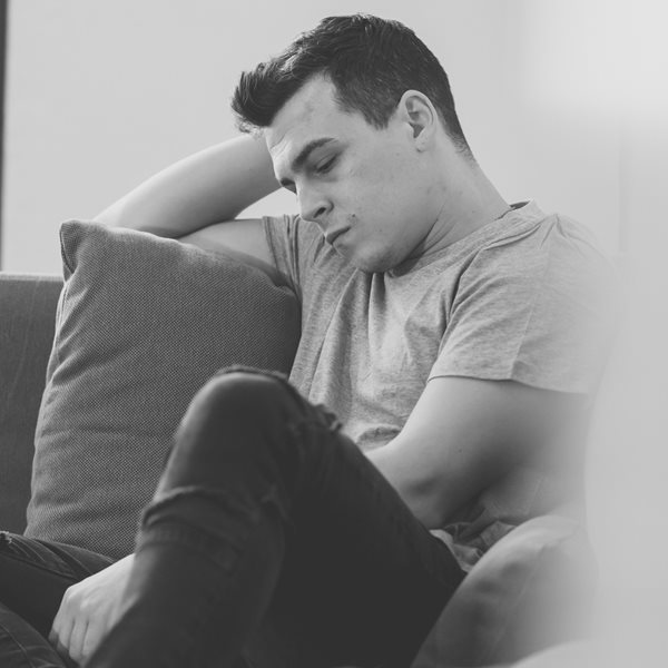 5 σημάδια που 'φωνάζουν' κατάθλιψη