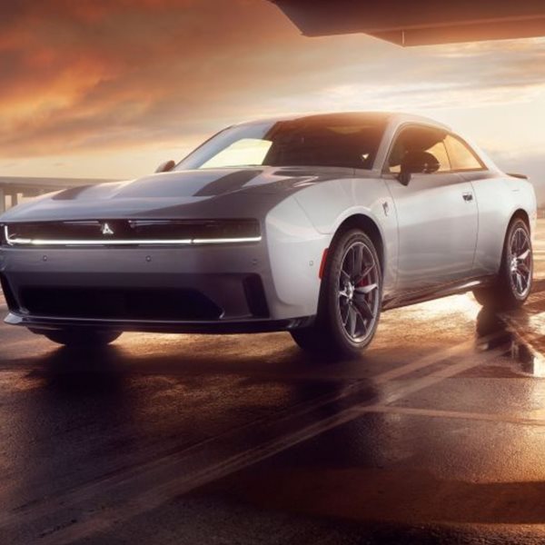 Το ασυνήθιστο δώρο της Dodge με την αγορά ηλεκτρικού Charger