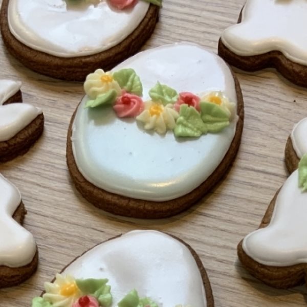 Πασχαλινά μπισκότα, η συνταγή του βρετανικού παλατιού