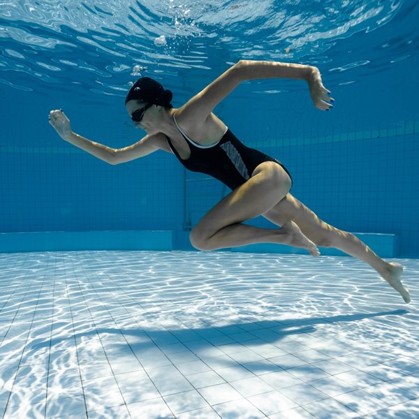 Η καλύτερη γυμναστική στις διακοπές που θα σε κάνει κομμάτια