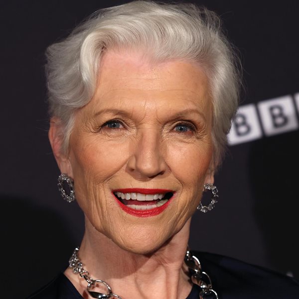 H Maye Musk στο εξώφυλλο του Sports Illustrated