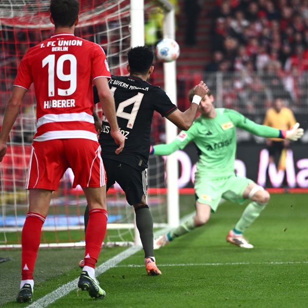 Μήπως ο Λουίς Ντίαζ της Μπάγερν Μονάχου έβαλε το πιο δύσκολο γκολ όλων των εποχών;