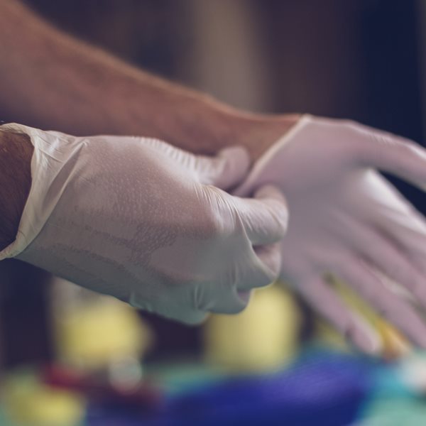 Η σωστή χρήση των γαντιών