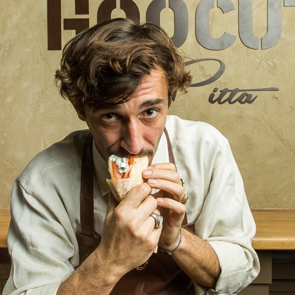 Κλεομένη Ζουρνατζή, γιατί κάνατε τάση την προβατίνα;