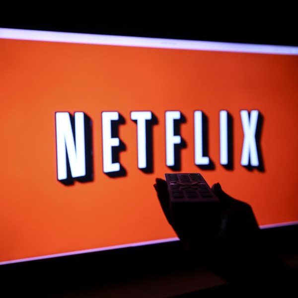 Ο ανταγωνισμός αυξήθηκε στο streaming, το Netflix χάνει κέρδη